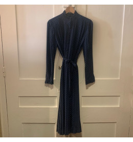 Robe Vintage Louis Féraud – En Soie Noire, Encolure Carrée, Manches Trois-quarts, Occasion Très Bon état