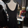 Robe mousseline de soie vintage noir plissé T34